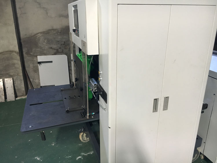 無紡布理袋機(jī)